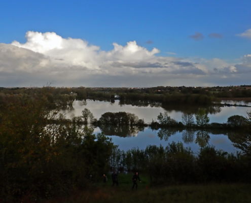 Vue depuis le site sur la vallée de la Vendée inondée