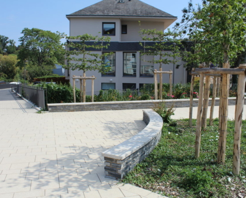 Une petite placette dominant l’Oudon