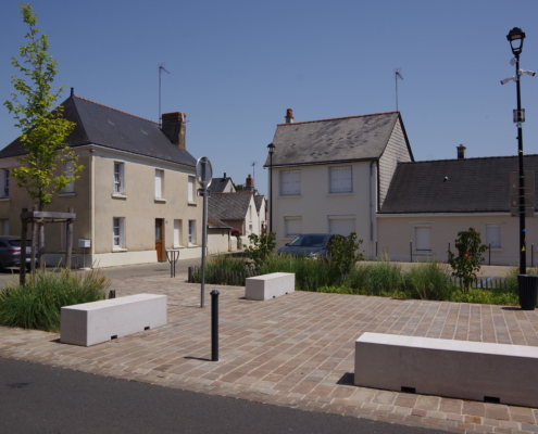 117 BOURG Plce Eglise (2)