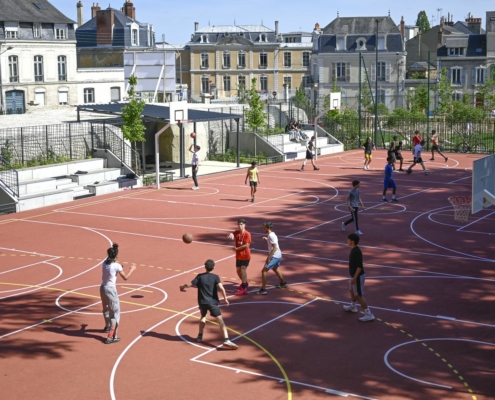 Un terrain multisports pour les collégiens